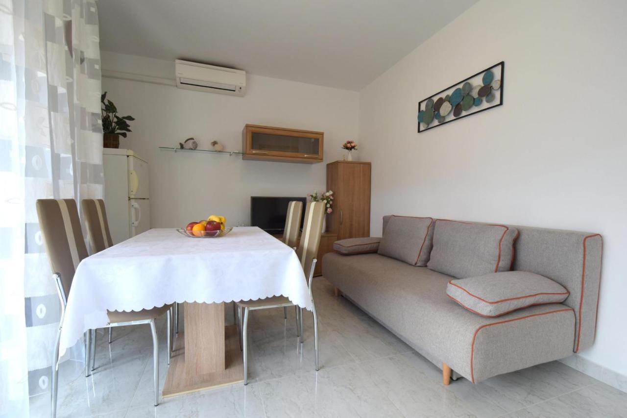 Apartment Biserka Malinska Extérieur photo