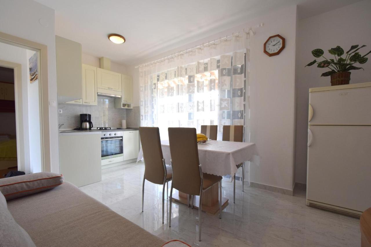 Apartment Biserka Malinska Extérieur photo